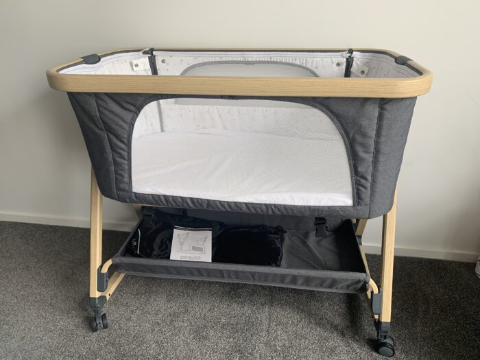 Edinburgh Co Sleeper Deluxe Grey Bassinet - Image 1