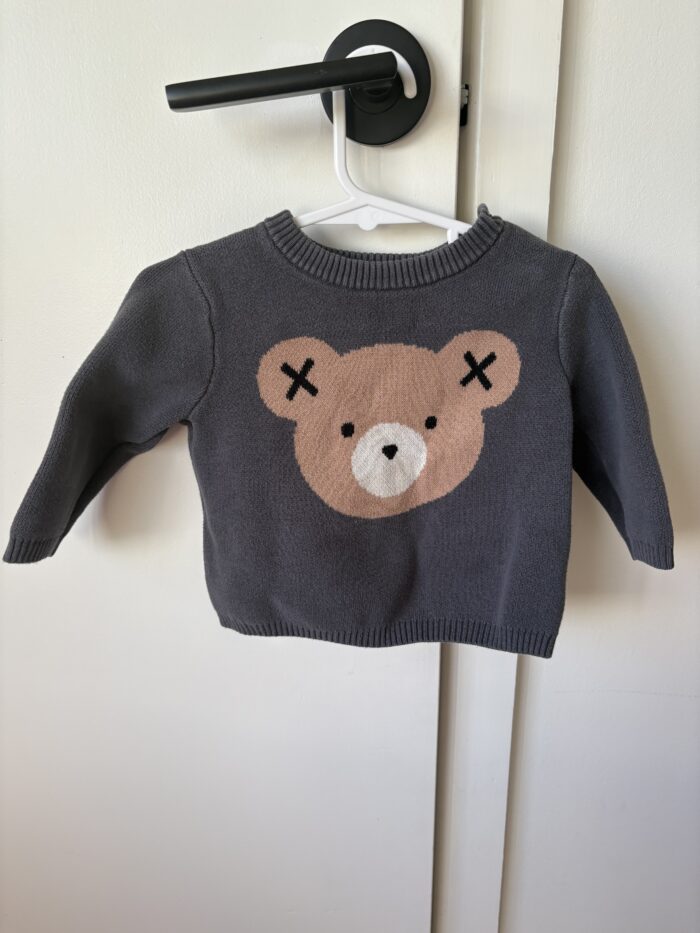 Hux Baby pullover knit - Image 1
