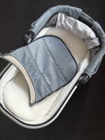 UpperBaby V2 Parm Basinet - Image 2