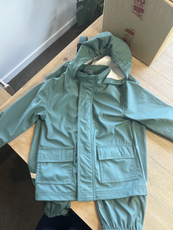 Rain coat and overalls - Image 1