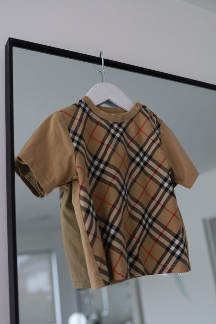 Burberry Tshirt - Image 1