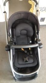 Maxi cosi bassinet pram - Image 2